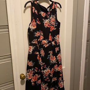 Elle beautiful flowy floral dress.